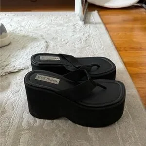 Steve Madden Black Platform Flip Flops